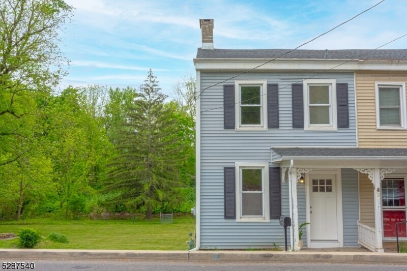 Primary Photo - 74 S Main St