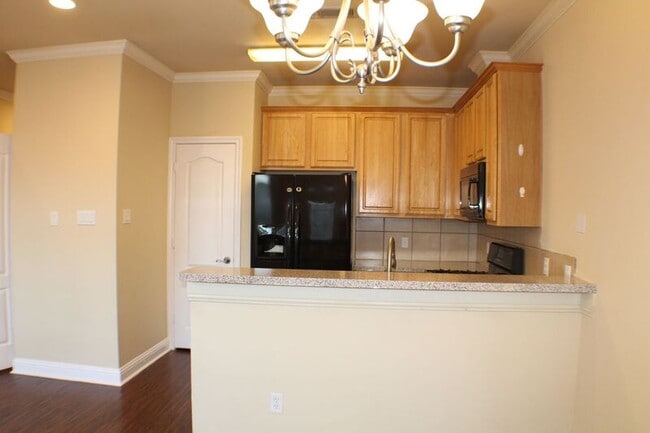 Building Photo - 118 Seva Ct