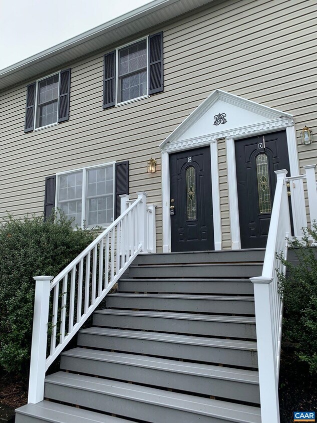 Primary Photo - 1384 5th St