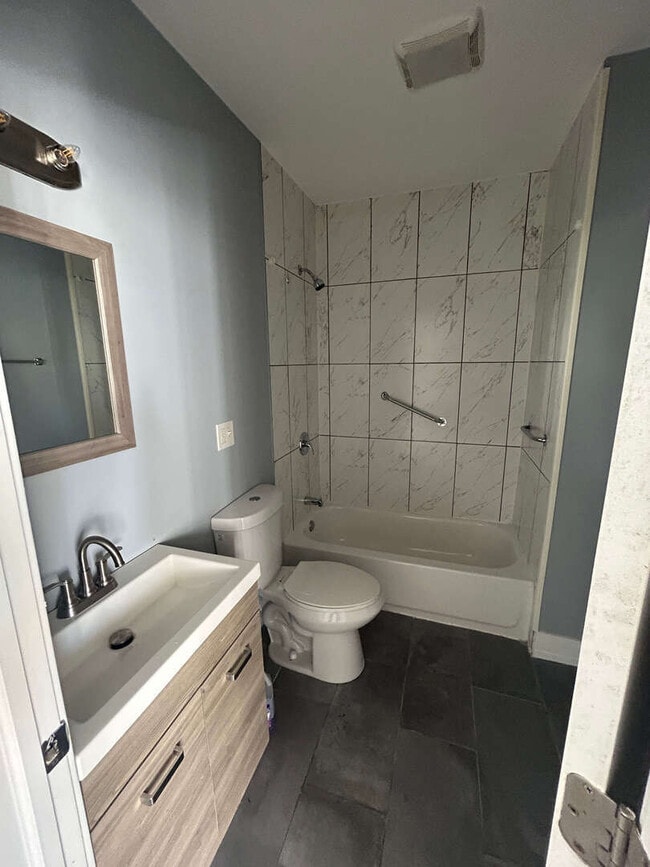 Foto del edificio - 1924 S Albany Ave