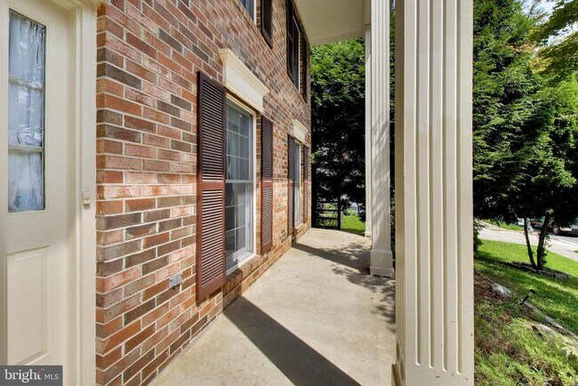 Building Photo - 14672 Brougham Way