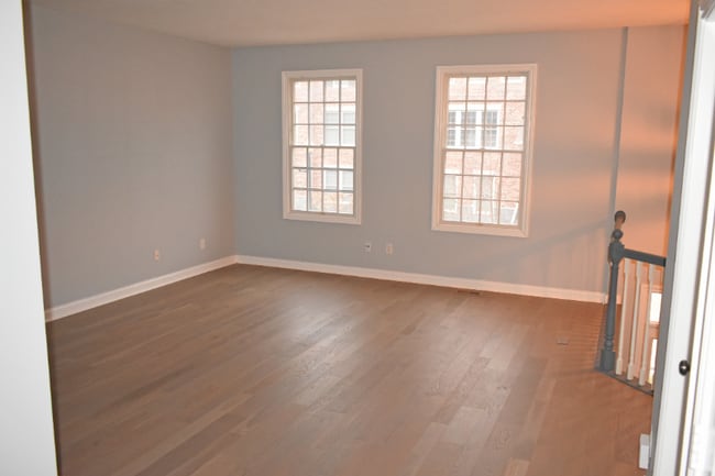 Building Photo - 2044 Broughton St