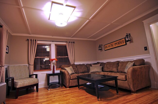 Foto del edificio - 621-623 Washington Ave