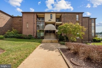 Building Photo - 7716 Hanover Pkwy