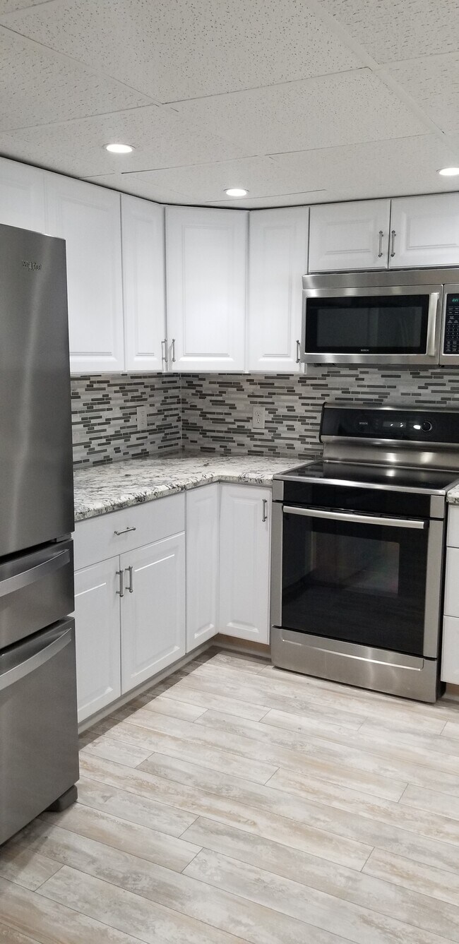 Kitchen - 1449 NW 122nd Ter