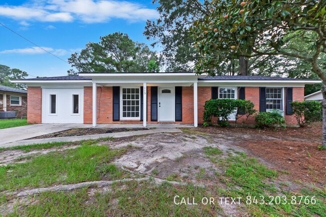 Building Photo - 115 Clarine Dr