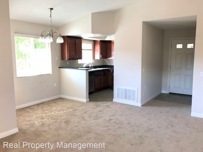 Building Photo - 2 br, 1 bath House - 600 Sea Cliff Way - 606