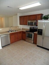 Building Photo - 2201 Sims Dr