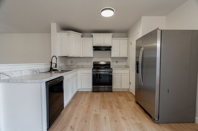 Foto del edificio - Beautiful 3-bedroom 2 bath Home in Legenda...