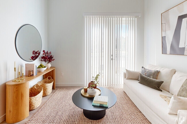 1BR, 1BA - 544SF - Living Room - The Junction