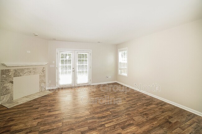 Building Photo - 448 Camden Ridge Dr