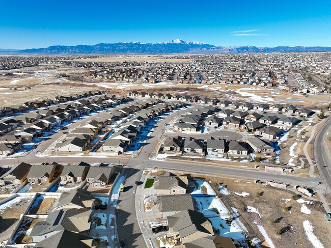 Foto del edificio - 12621 Stone Valley Drive Peyton, CO 80831