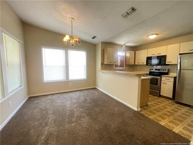 Building Photo - 1000 Wood Creek Dr