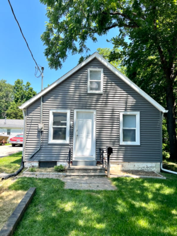 Primary Photo - 327 28th Ave
