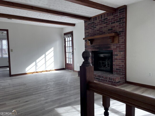 Building Photo - 3378 Mountain Hollow Dr