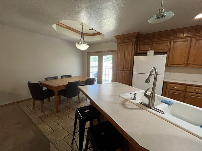 Foto del edificio - 2117 N Burdick St
