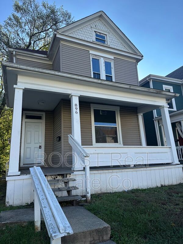 Foto principal - 896 Ellsworth Ave