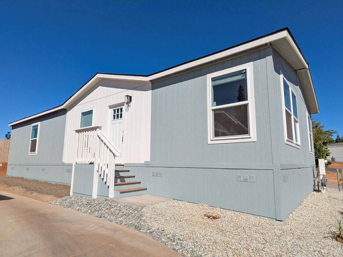 Foto principal - 6656 Pentz Rd