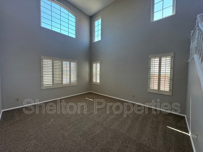 Building Photo - 2232 W Harrison St