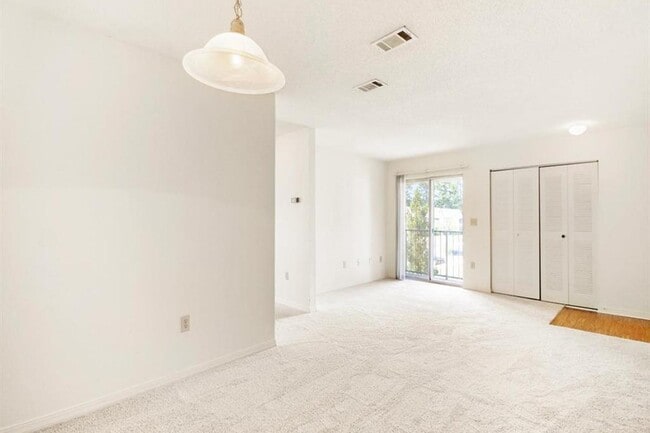 Building Photo - The Henry Richmond Hill