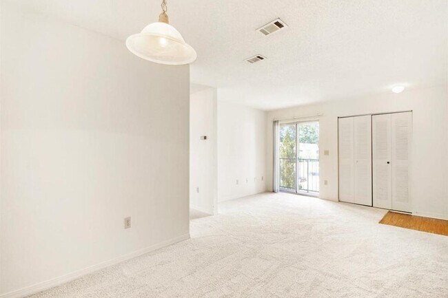 Foto del edificio - The Henry Richmond Hill