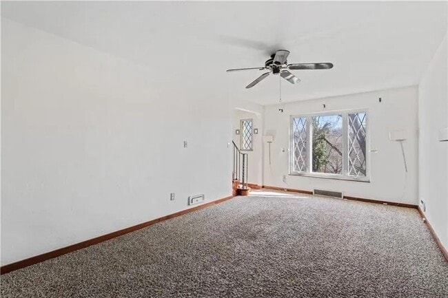 Foto del edificio - 149 Fairfax Rd