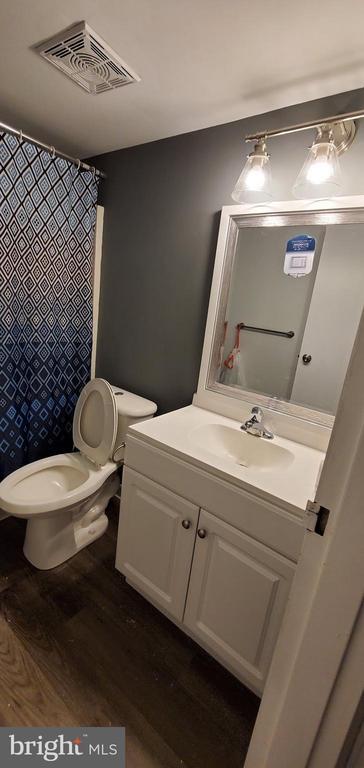 Foto del edificio - 707 Meadowview Ln