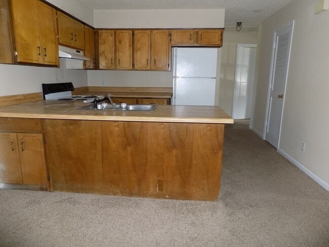 Building Photo - 3553 Studstill Rd