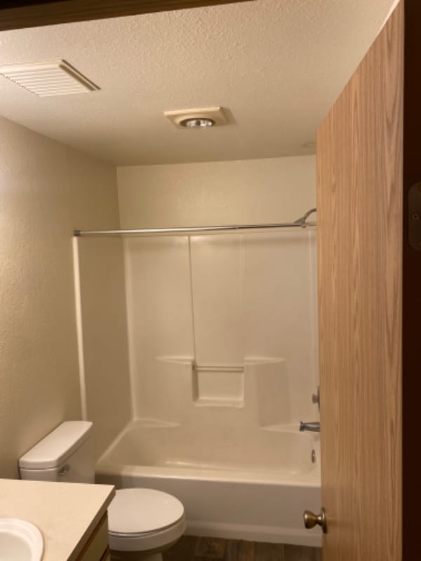 Building Photo - 1228 E 1st Ave