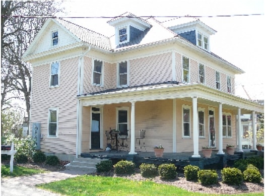 Primary Photo - 172 W Main St
