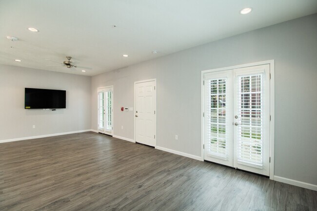Foto del edificio - 834 SW 9th St