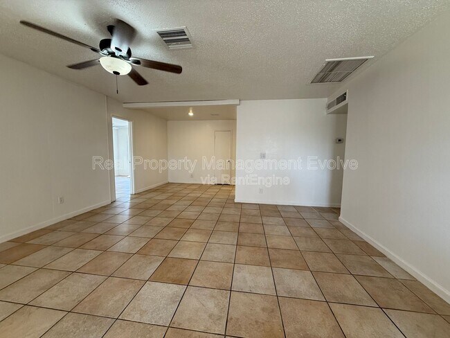 Foto del edificio - 3926 W Bethany Home Rd