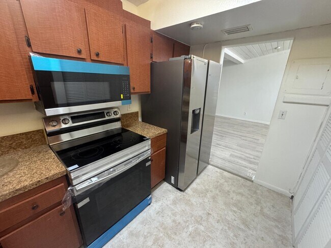Foto del edificio - 8773 Shadow Wood Blvd