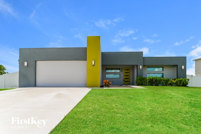Foto principal - 1324 NE 4th Pl