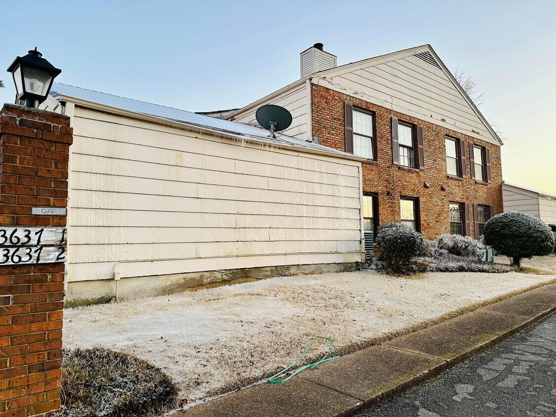 Primary Photo - 3637 Haughton Ln