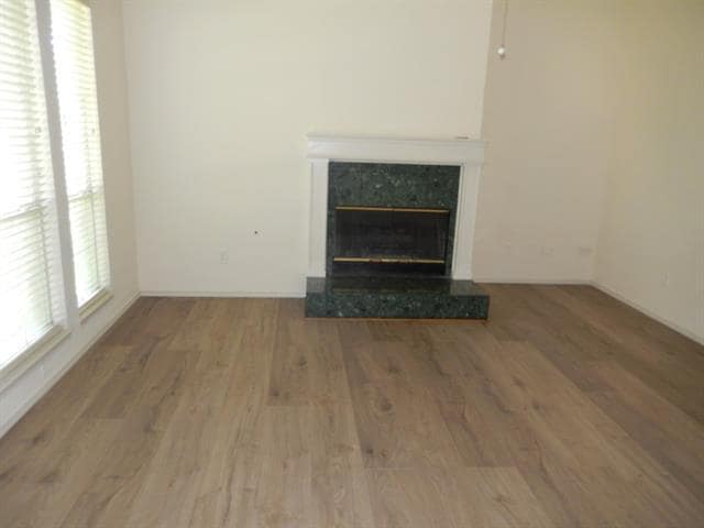 Building Photo - 1714 Lantana Dr