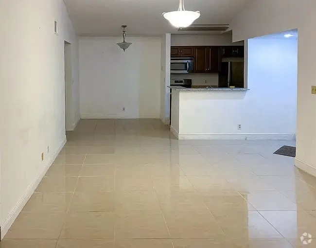 Building Photo - 2986 S University Dr