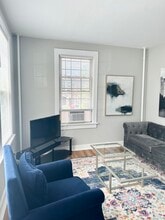 Living Room - 514 Walnut Ave