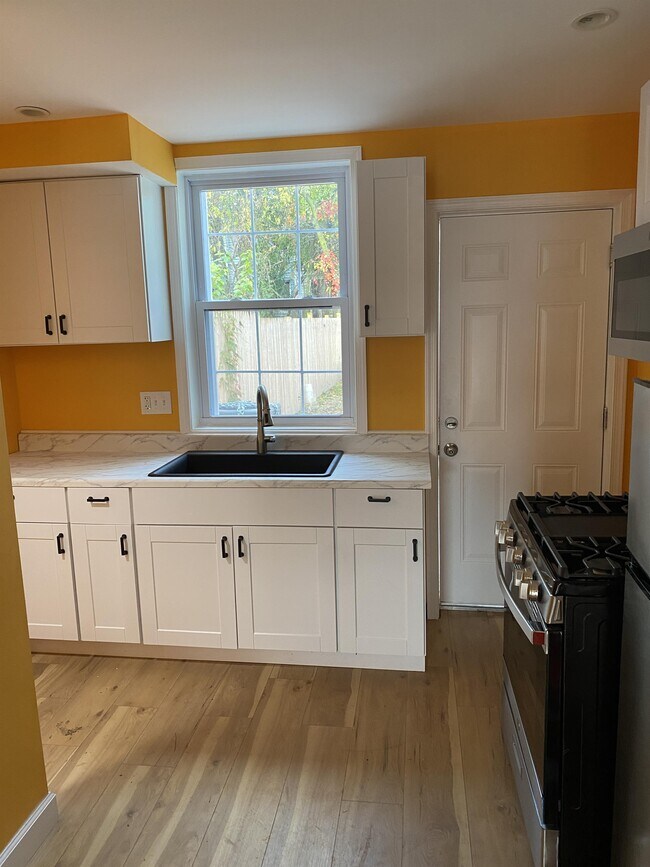 Foto del edificio - 216 S Carey St