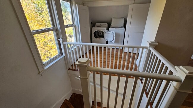 Building Photo - State of The Art Luxury Apt w 2.5 bathrooms for Boston College Students!  Get a $2500 Rebate Upon...