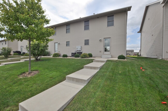 Building Photo - 1818 Glenbridge Rd