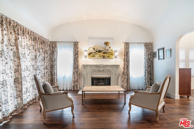 Building Photo - 106 N Citrus Ave