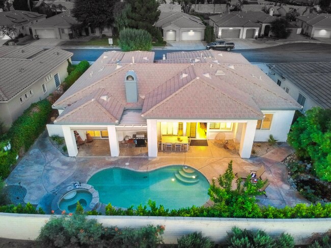 Foto del edificio - 40851 Hovley Ct