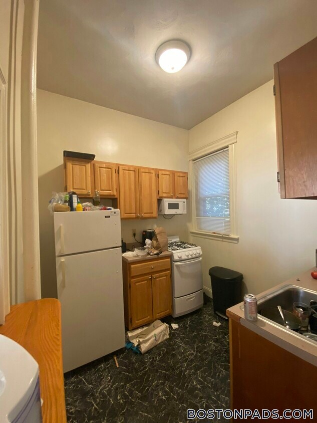 Primary Photo - 124 Peterborough St