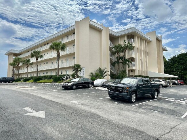 Building Photo - 3851 N Ocean Blvd