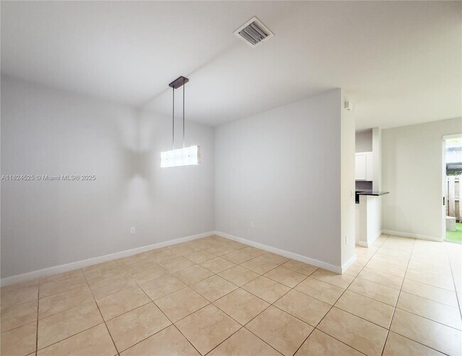 Foto del edificio - 8763 NW 112th Pl
