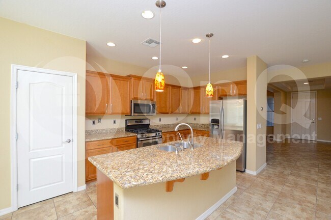 Building Photo - 3250 S Holguin Way