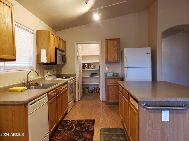 Building Photo - 8624 N 68th Dr