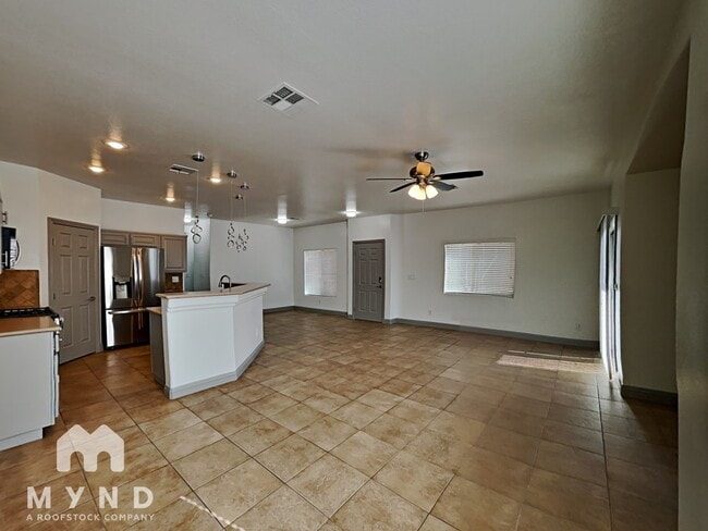 Building Photo - 8675 Traveling Breeze Ave