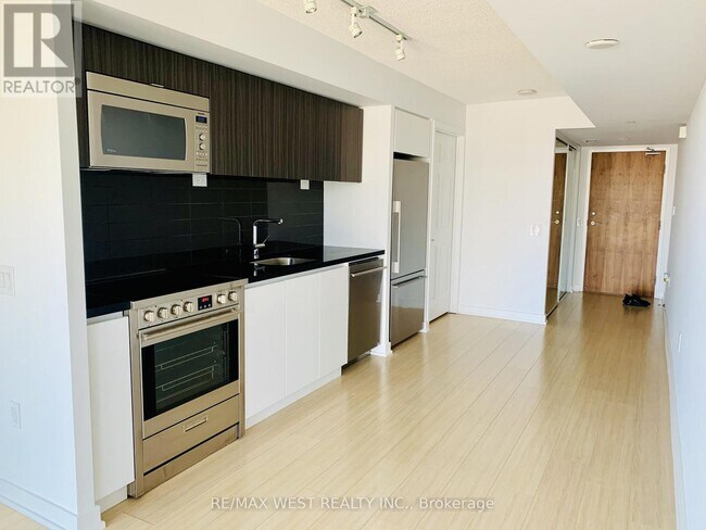 Building Photo - 75 Queens Wharf Rd
